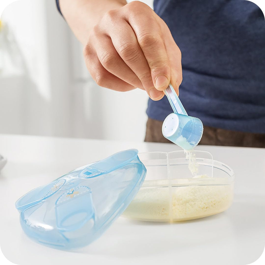 MAM Formula Dispenser | Stores 40g Per Serving and Holds 3 Servings | Spill-Free Snap Cover for Easy Opening | Baby Accessories | White (Various Designs)