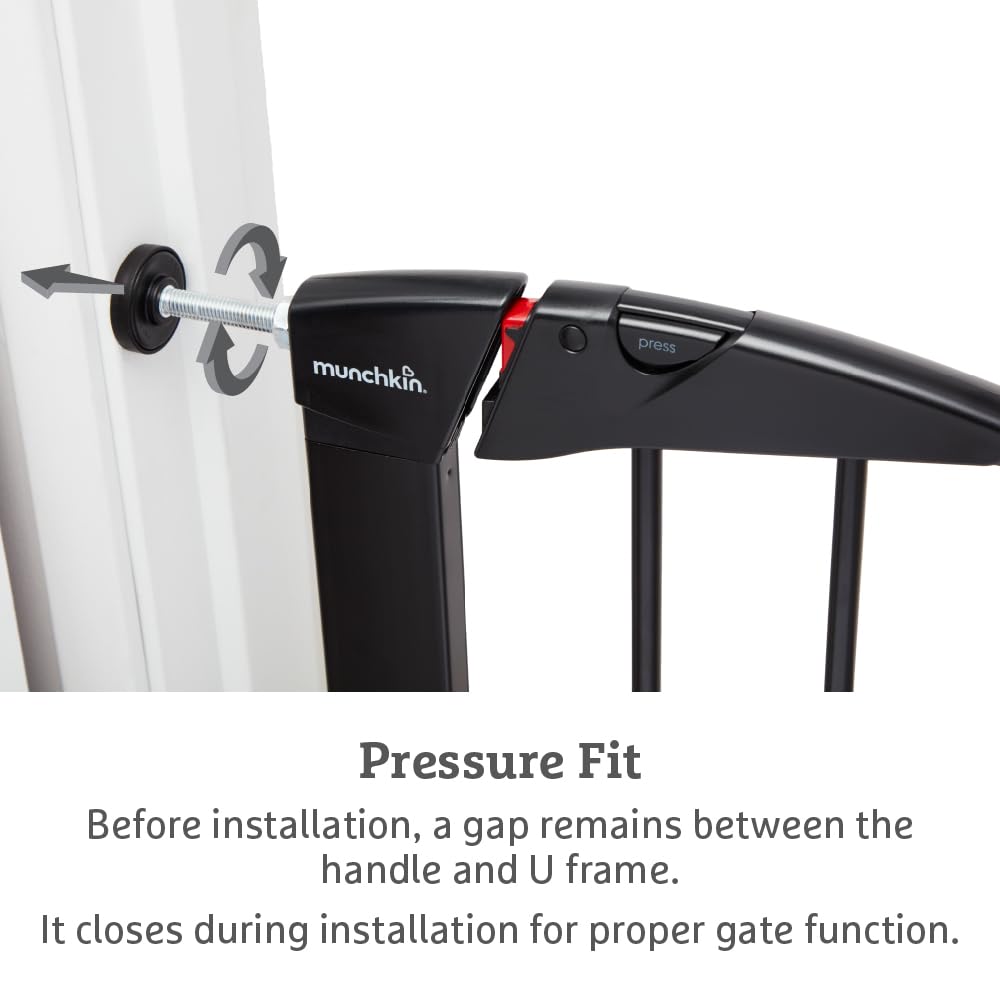 Munchkin Stair Gate Maxi Secure Toddler & Baby Gate 76-82cm extends up to 117cm with separately sold extensions | Pressure Fit Baby Safety & Dog Gate for Doorways | No-Screw Install Child Gate, White
