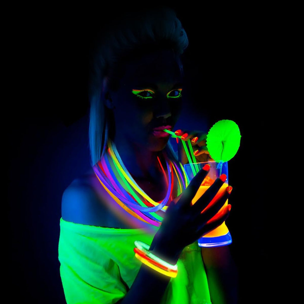 Ammy Glow Glow Sticks (205 Pcs Kit) Bulk Party Pack-100 Pack Glow Sticks with Connectors & Glasses- Party Favors for Kids 8-12- Neon Glow in The Dark Party Supplies for Birthdays & Events
