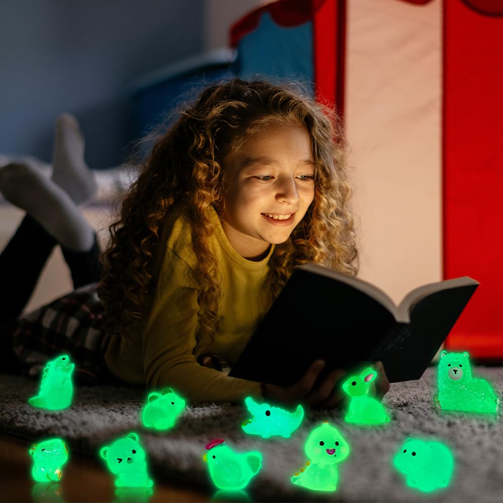 DIYDEC 24pcs Luminous Christmas Mini Resin Tree Figures Toys