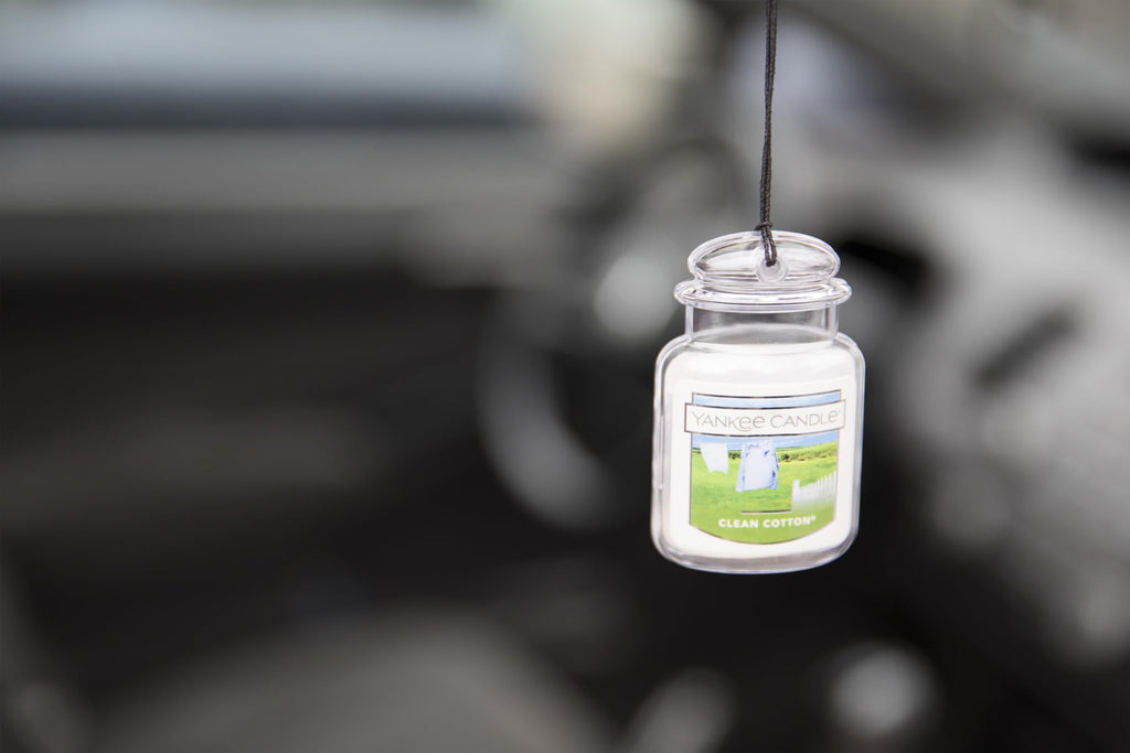 Yankee Candle Car Jar Ultimate Air Freshener | Vanilla Cupcake | Lasts up to 4 Weeks