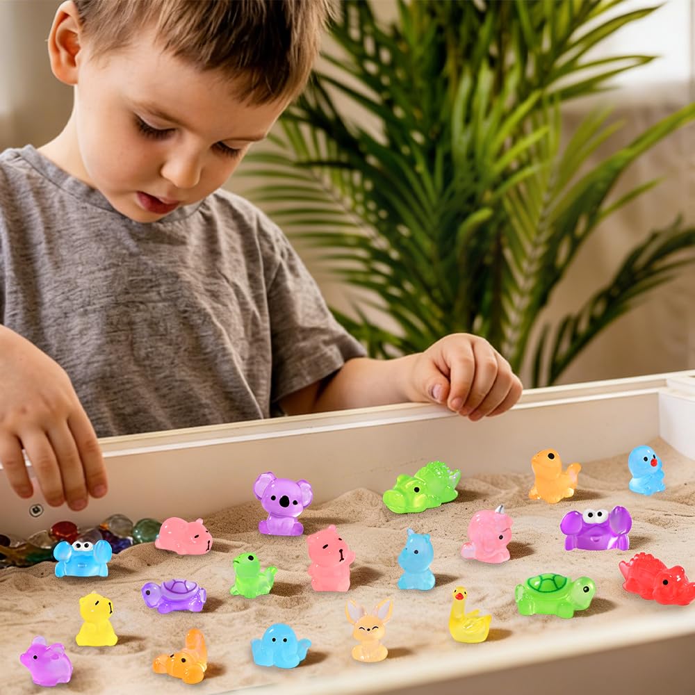 DIYDEC 24pcs Luminous Christmas Mini Resin Tree Figures Toys