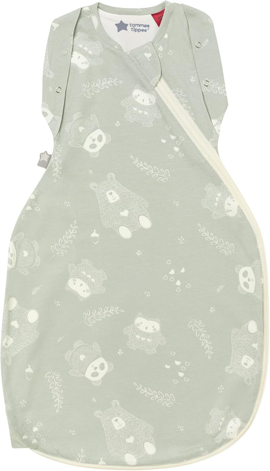 Tommee Tippee Baby Sleeping Bag for Newborns, The Original Grobag Swaddle Bag, Hip-Healthy Design, Soft Bamboo-Rich Fabric, 0-3m