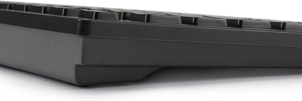 Amazon Basics Full size Wired Keyboard Compatible with Laptop PC Tablet, USB Plug-and-Play, QWERTY UK Layout, Matt Black