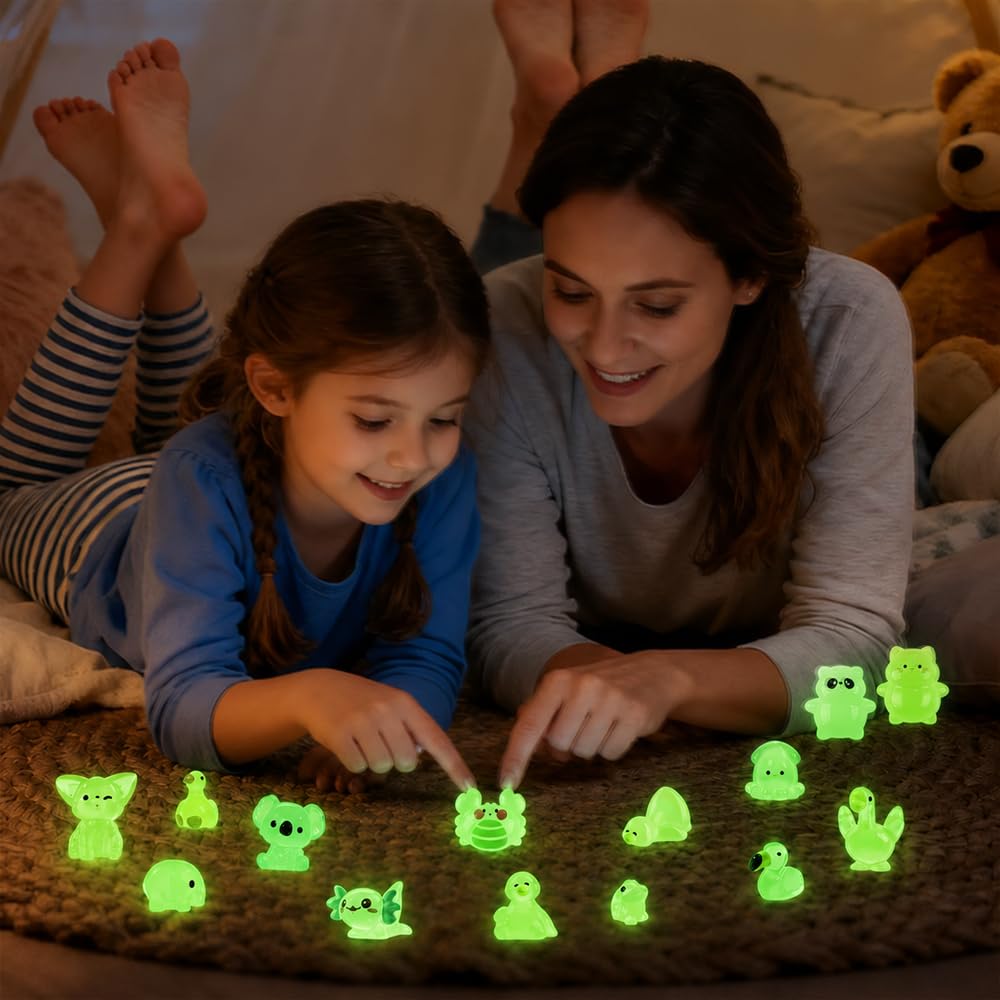 DIYDEC 24pcs Luminous Christmas Mini Resin Tree Figures Toys
