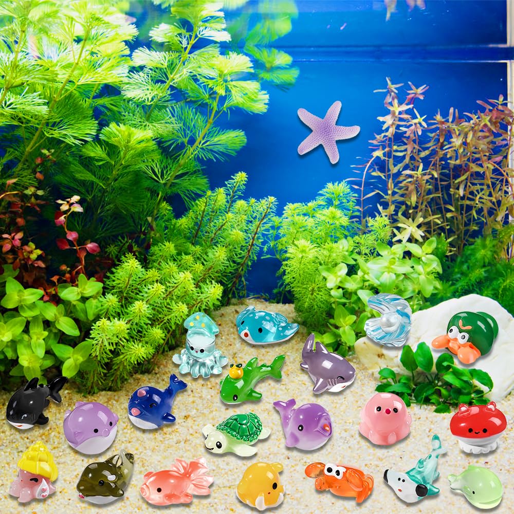 DIYDEC 24pcs Luminous Christmas Mini Resin Tree Figures Toys