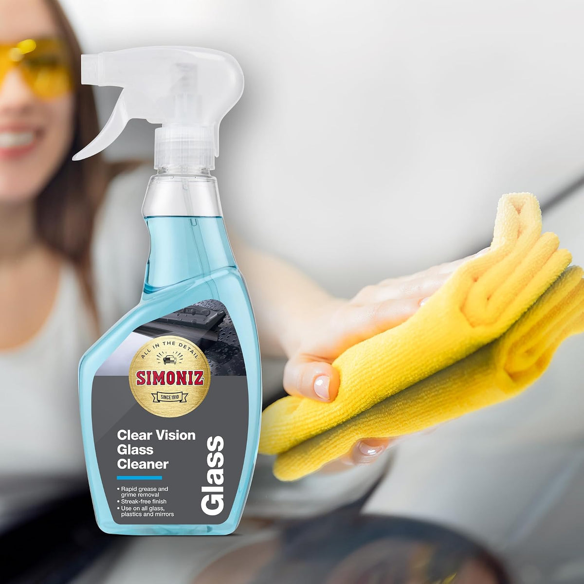 Simoniz Clear Vision Car Glass Cleaner Spray, Streak-Free Windscreen and Window Cleaning Solution, Rapid Action Formula for Improved Visibility, 500ml