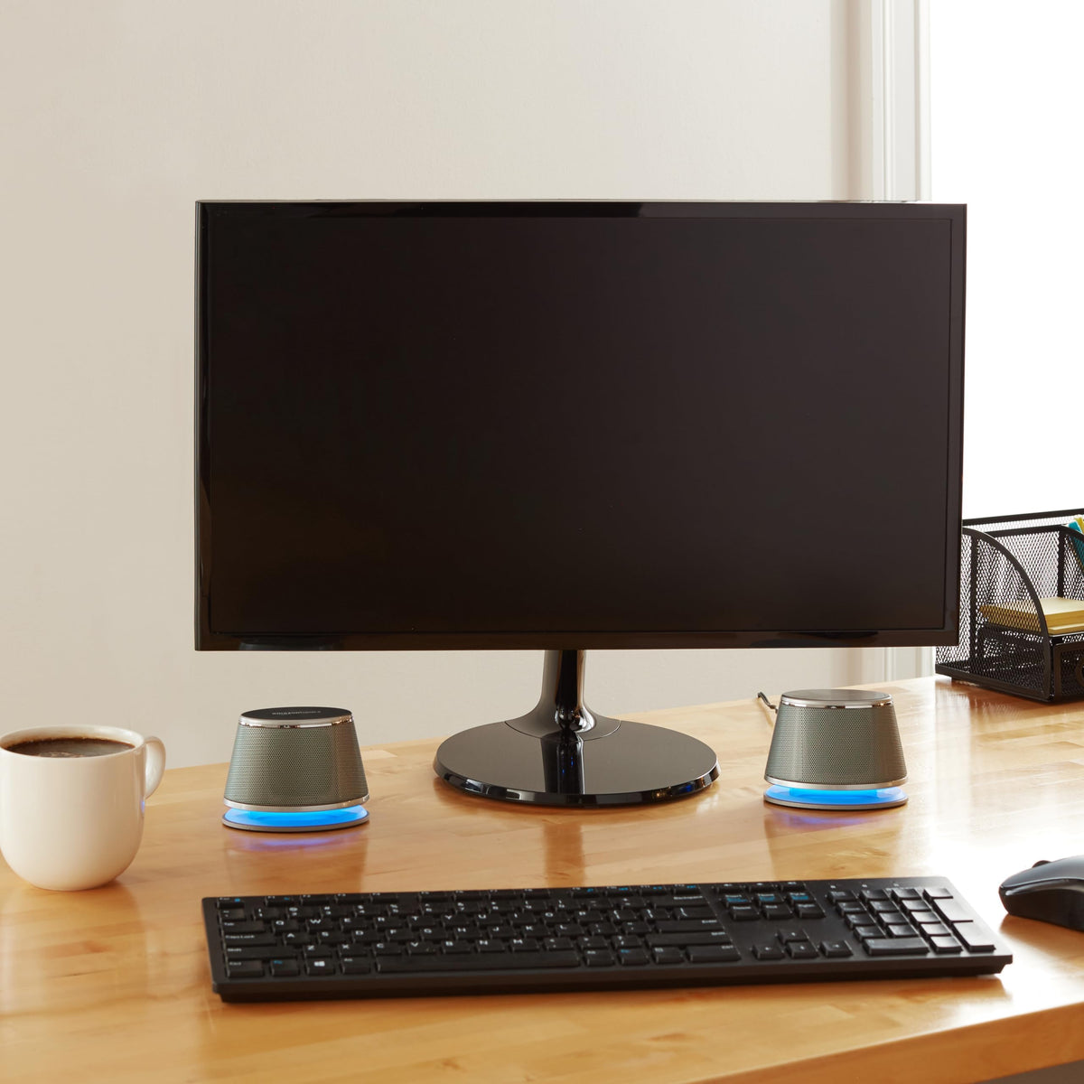 Amazon Basics PC Speakers Stereo 2.0 for Desktop, 3.5mm Input, USB-Powered, Black