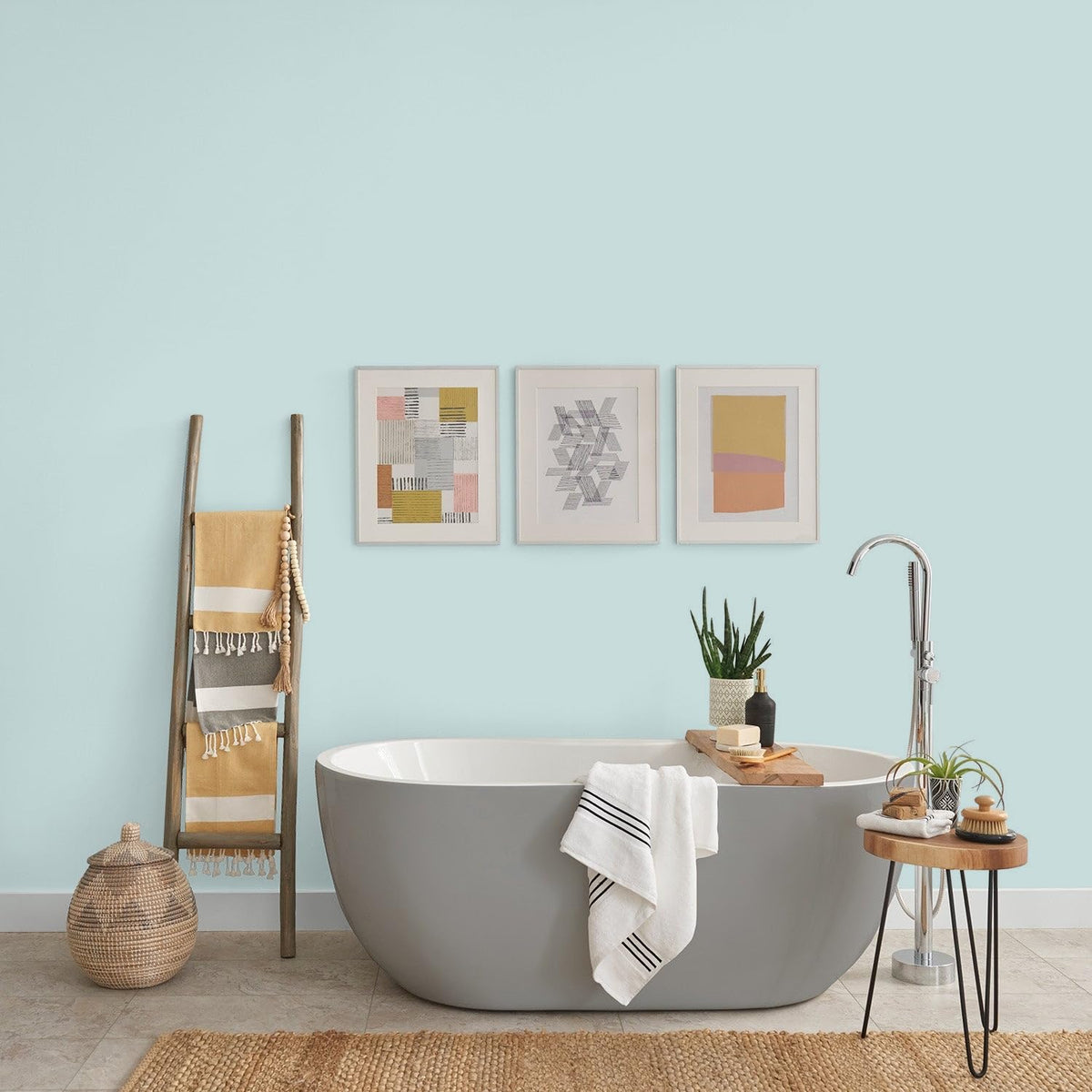 Johnstone's - Bathroom Wall & Ceiling Paint - Pure Brilliant White - 2.5L