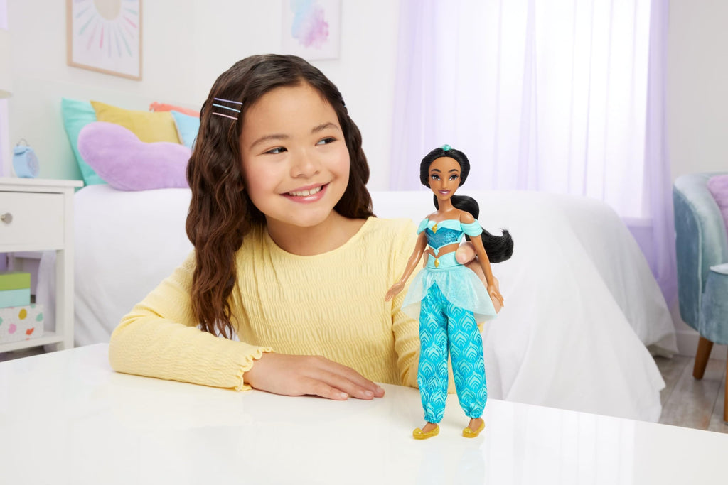 Mattel Disney Princess Merida Fashion Doll in Signature Look