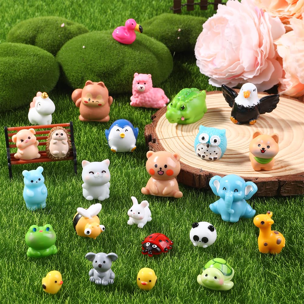 DIYDEC 24pcs Luminous Christmas Mini Resin Tree Figures Toys