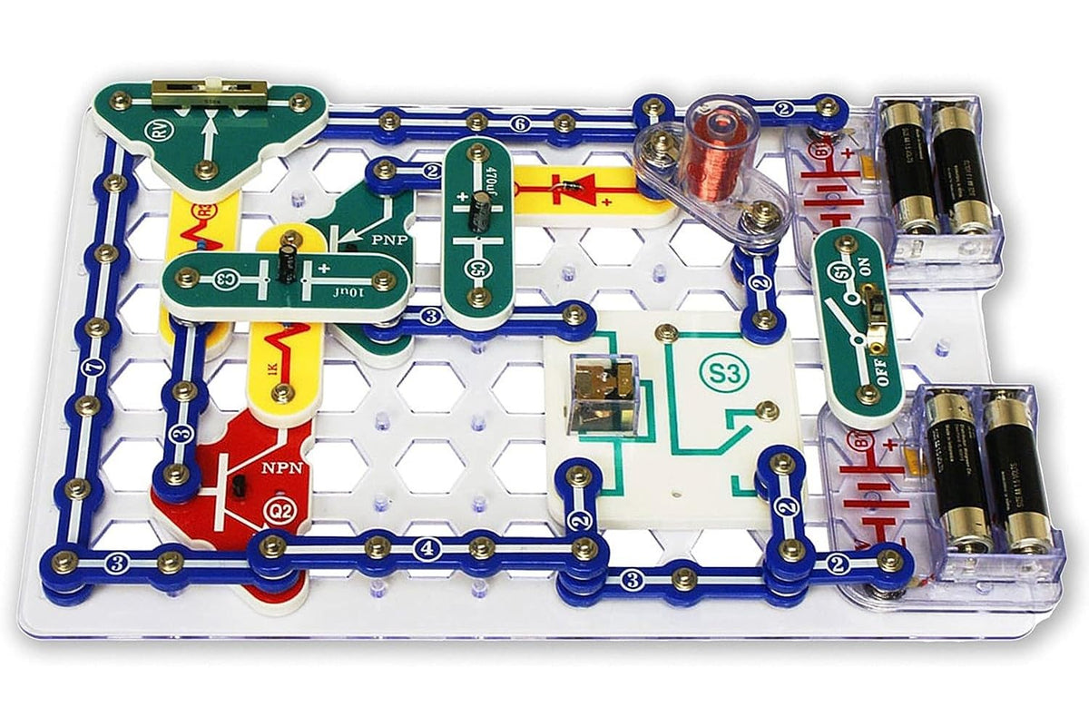 SNAP CIRCUITS Jr. SC-100 STEM Electronics Kit, 100+ Projects, Ages 8+
