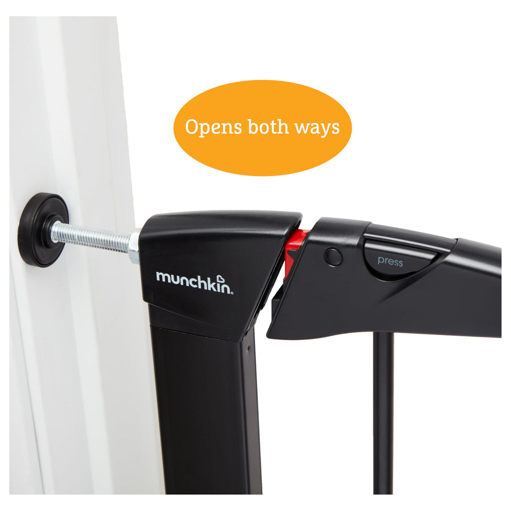 Munchkin Stair Gate Maxi Secure Toddler & Baby Gate 76-82cm extends up to 117cm with separately sold extensions | Pressure Fit Baby Safety & Dog Gate for Doorways | No-Screw Install Child Gate, White