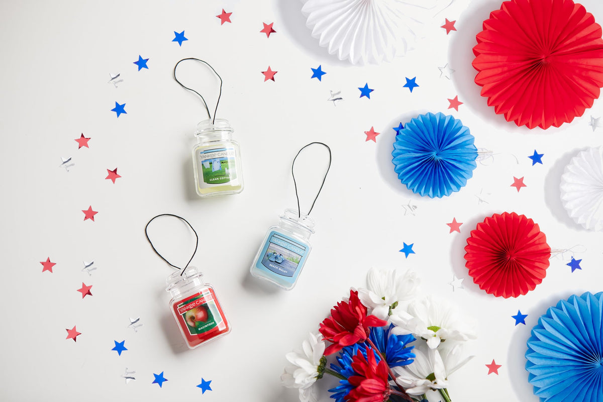 Yankee Candle Car Jar Ultimate Air Freshener | Vanilla Cupcake | Lasts up to 4 Weeks