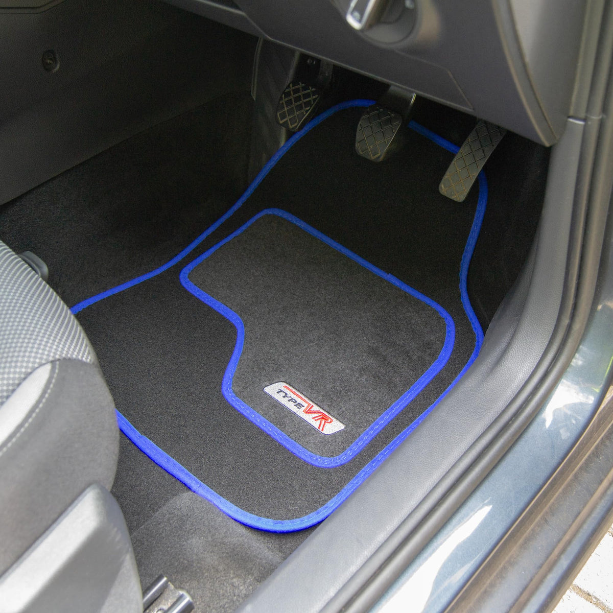 Sakura SS5308 Universal Car Mat Set, Lime