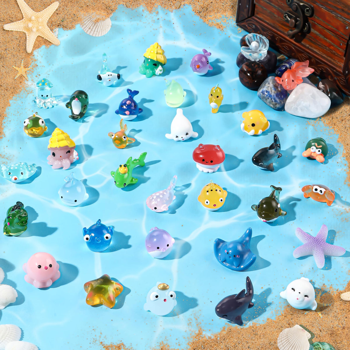 DIYDEC 24pcs Luminous Christmas Mini Resin Tree Figures Toys