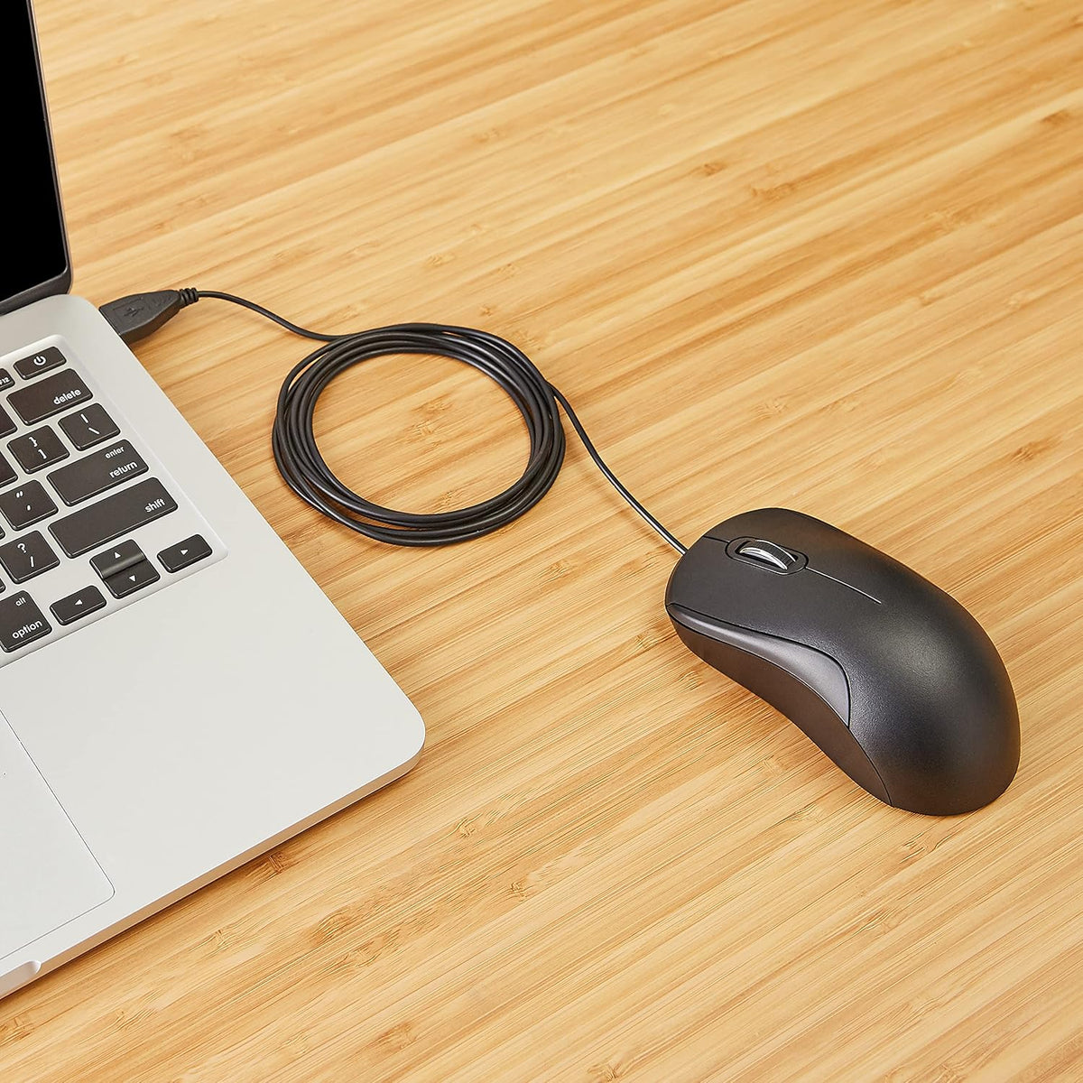 Amazon Basics USB Silent Wired Mouse, Black, 3-Button Optical